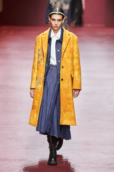 Look 62